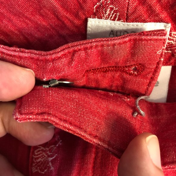 Liz Claiborne Audra Women's 12 Straight Leg Below The Knee Red Cropped Pants - Picture 14 of 17